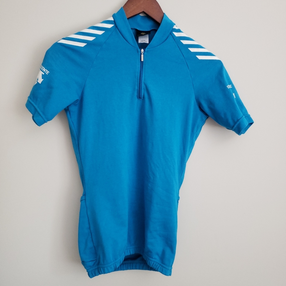 Descente Blue Cycling Shirt 1/4 Zip Back Pocket M